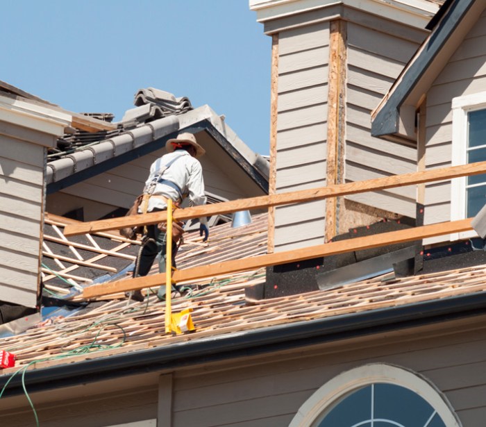 Roofing siding contractors near me